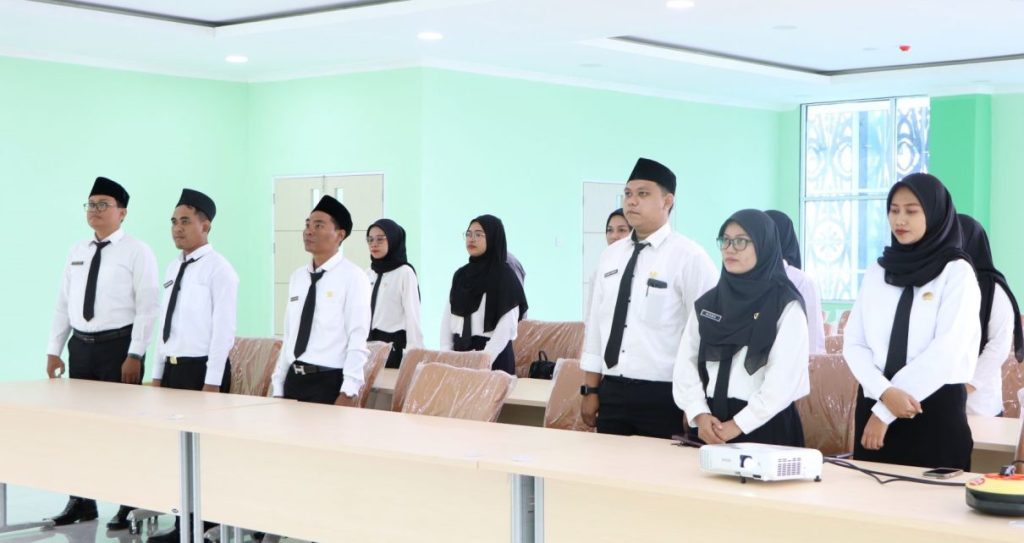 Penyerahan SK CPNS:  Jaga Perilaku di Sosial Media